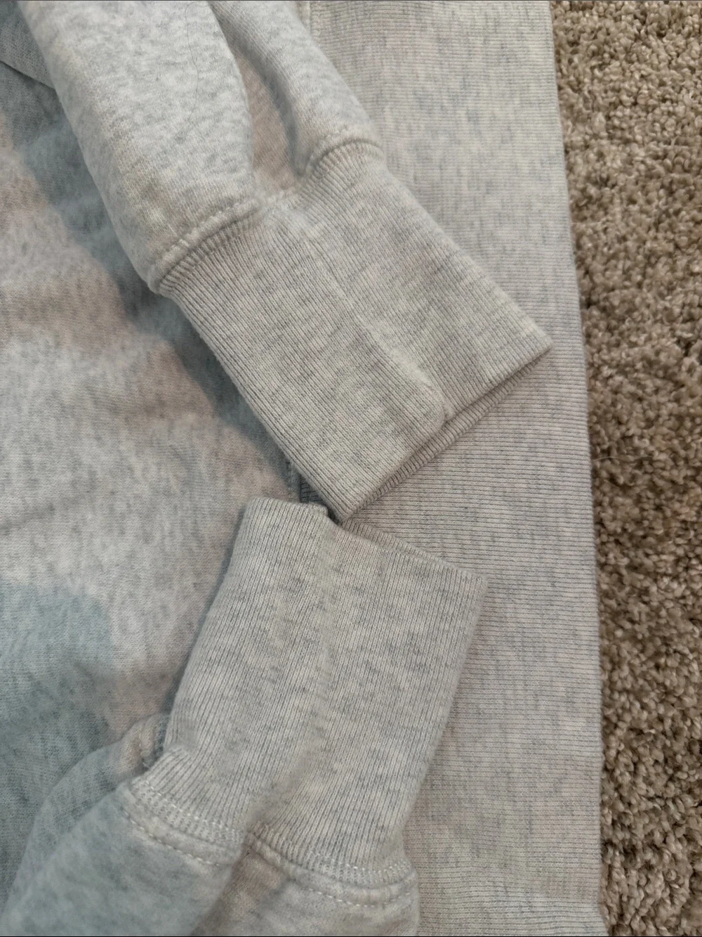 Abercrombie Calabasas California Grey Graphic Sweatshirt waist length